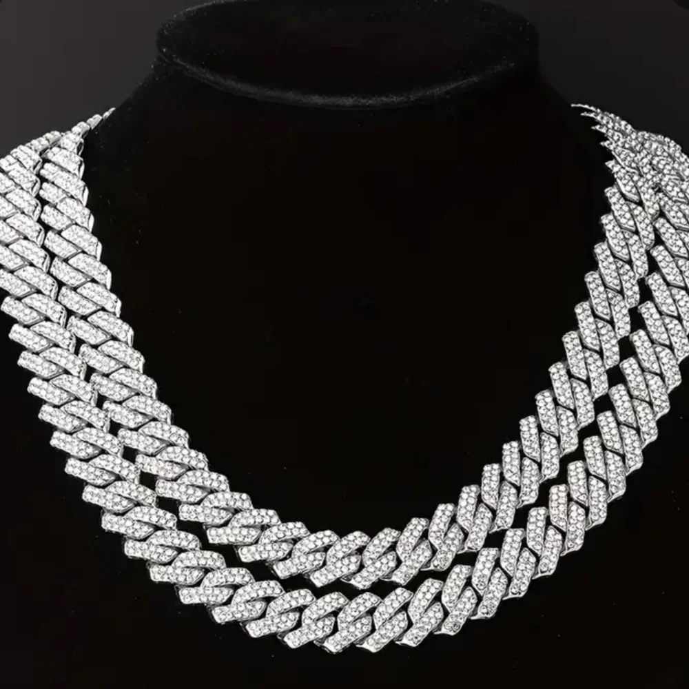 🆕️18k Cuban Link Chain🥰 - Picture 2 of 6